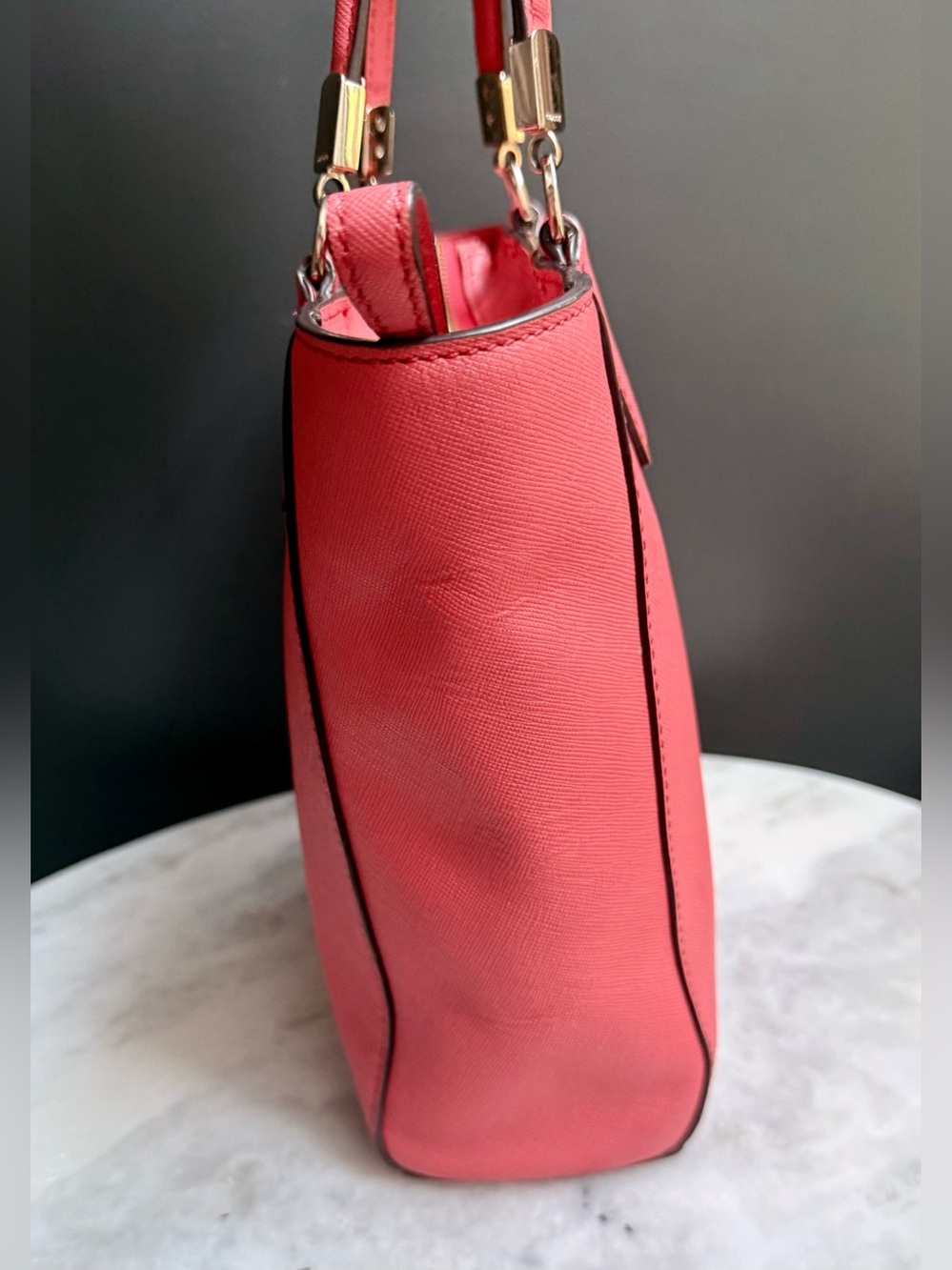 Coach Madison Saffiano
Leather Mini North
South Tote Bag Coral Pink
29001 - Picture 6 of 11